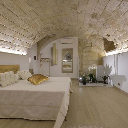 Appartamento Porta del Duomo Luxury by BarbarHouse Lecce Esterno foto