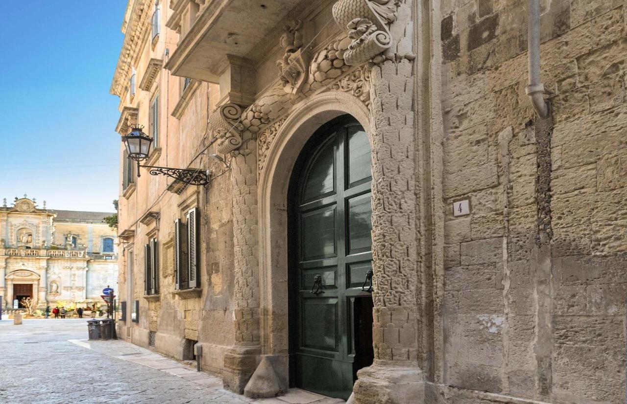 Appartamento Porta del Duomo Luxury by BarbarHouse Lecce Esterno foto